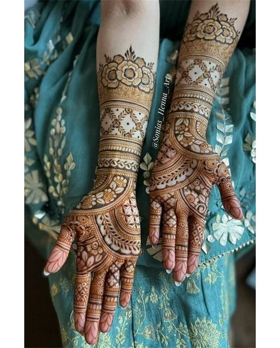 Neat Border And Filigree Featuring Modern Full Hand Mehndi Design